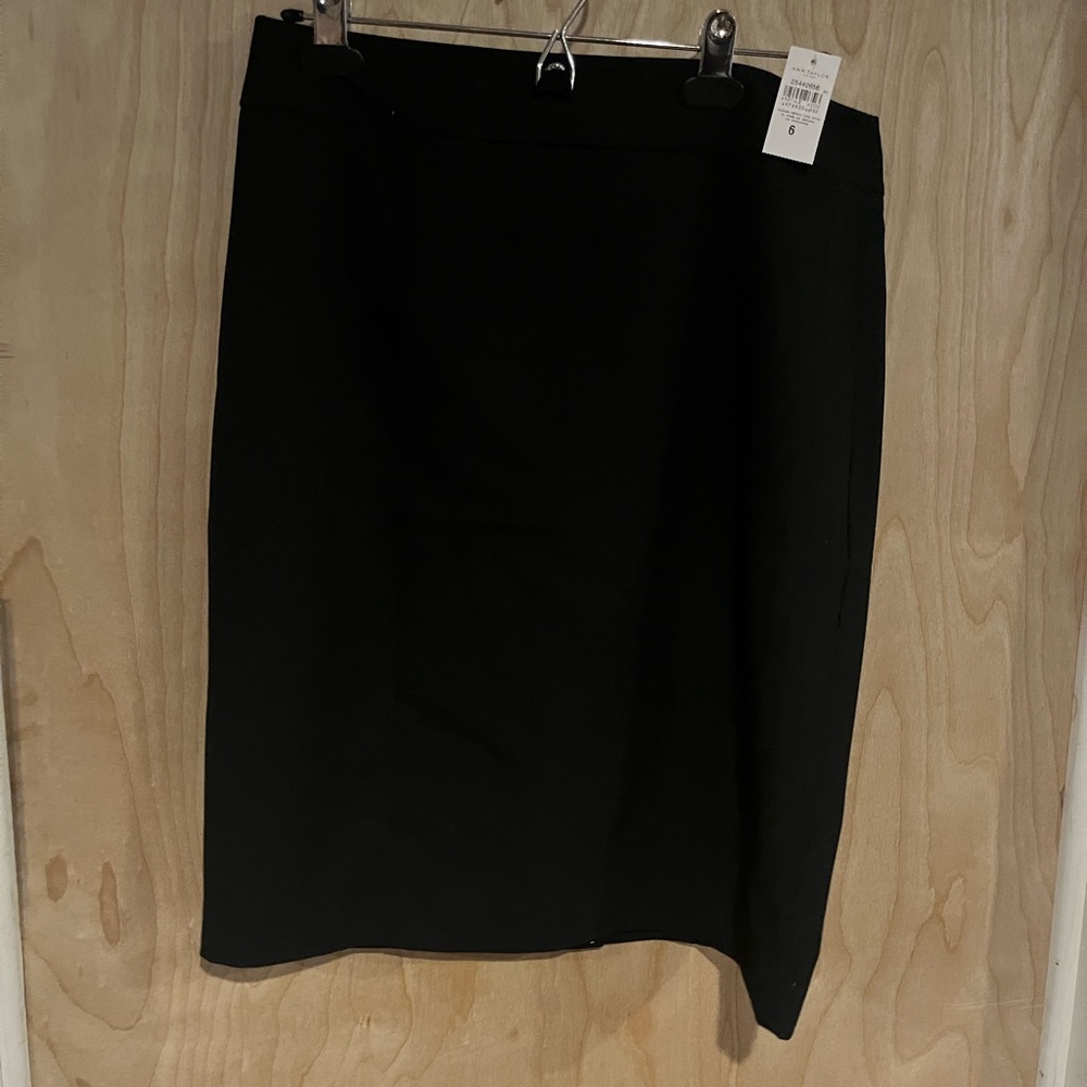 NWT Ann Taylor Factory Black Knee-Length Pencil Skirt
